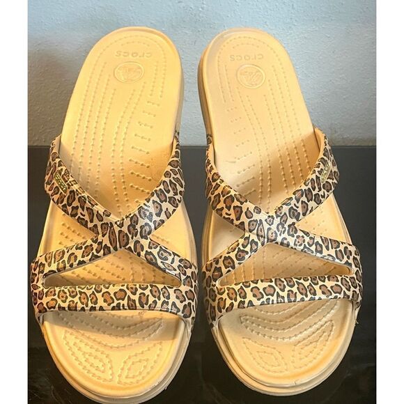 Crocs Women's Size 10Patricia Wedge Cheetah Sandals Slip-on Comfort Slip On - Picture 1 of 8